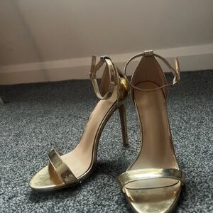 PrettyLittleThing Shiny Gold Heels